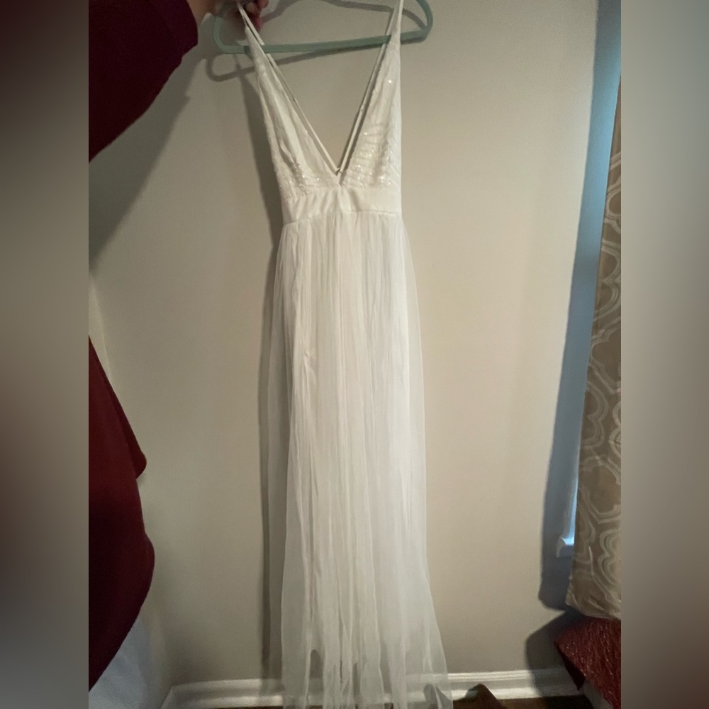 BRAND NEW White fashion nova dress